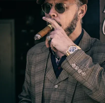 How to Become a successful –8 Characteristics of the Rich and Wealthy