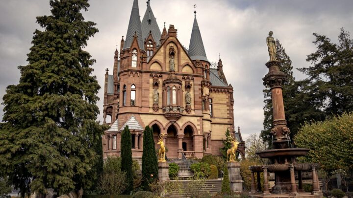 From Side Hustle to Success Story: How to Build Your Business Empire